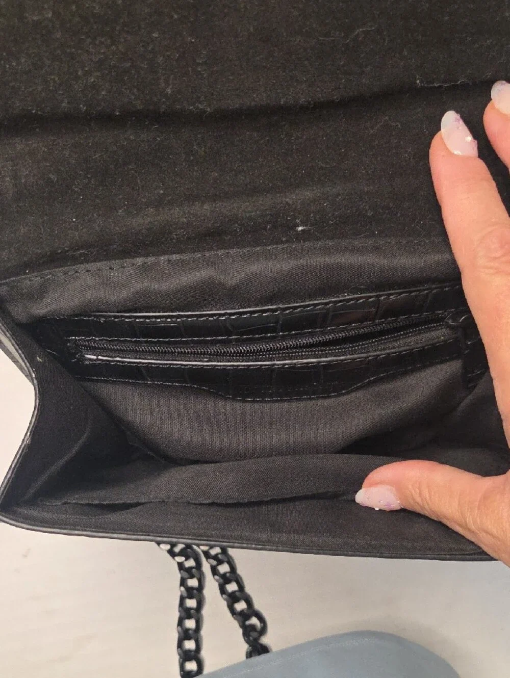 Badgely Mischka Black Vegan Croc-Embossed Chain Shoulder Bag
